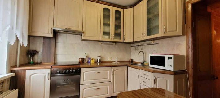 Продам 2 к.кв. ул. Быкова 13, 9/10, 10500 у.е. - фото 1