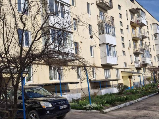 Продаж 3 кімнатної квартири у м.Кременець Кременец