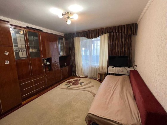 Продам 1 кімнатну квартиру в гарному стані, вул. Пономарьова 6/1. Коцюбинське. Без комісії. Коцюбинське