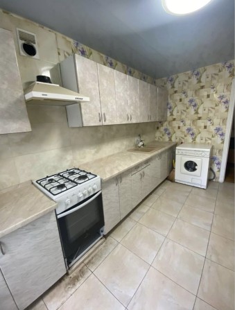 Продаж роздільної 4 кімнатної квартири - фото 1