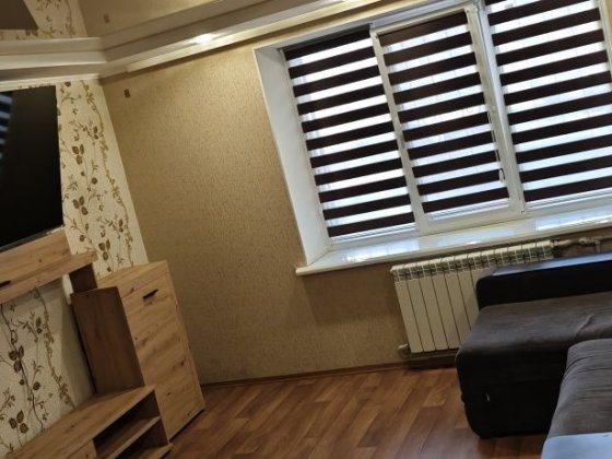 Продам квартиру 1 комнату. 37 кВ.м Лозовая