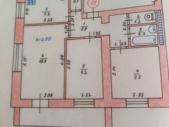 Продам 3-х кімнатну квартиру у центрі міста Лозовая