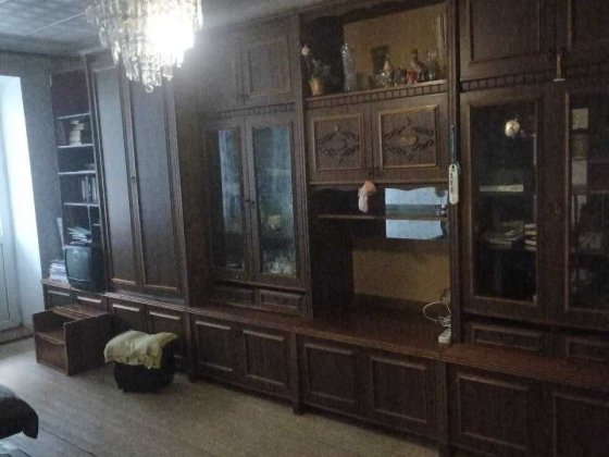 Продам трёхкомнатную квартиру в центре города Лозовая Лозовая