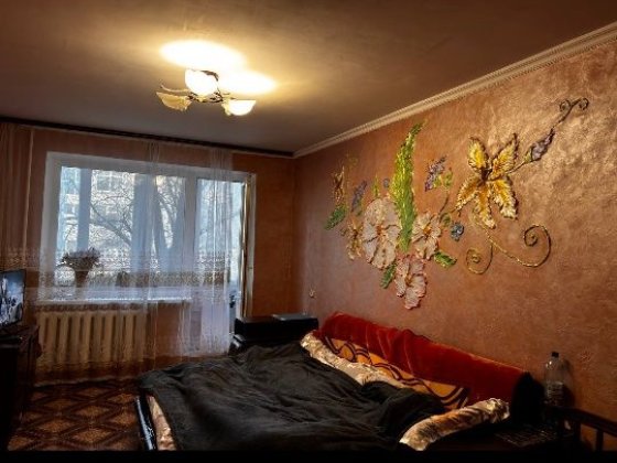 Продам двокімнатну квартиру в селищі Новому від власника Новое