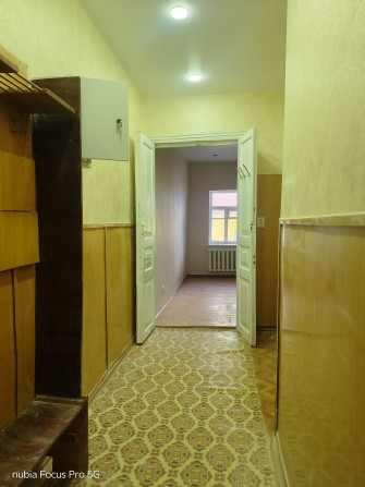 Продам квартиру у центрі міста Ромни - фото 1