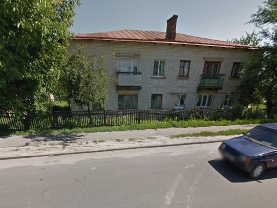 Продам 3-кімнатну квартиру в тихому районі з розвиненою інфраструктуро Ромны