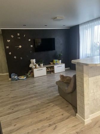 Продам 3-х кімнатну квартиру - фото 1