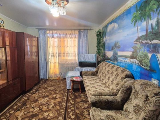 Продаж 2 к.кв в цегляному будинку.м.Сміла Держпрограми Смела