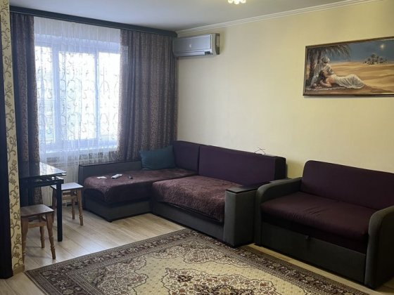 Продам  двукімнатну квартиру Смела