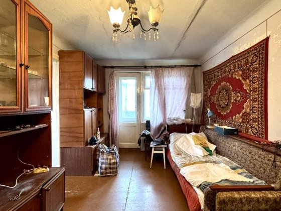 Продаж 2 кімнатної квартири , під ремонт. Стрый