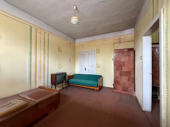 Продаж 2-кімнатної квартири під ремонт Стрый