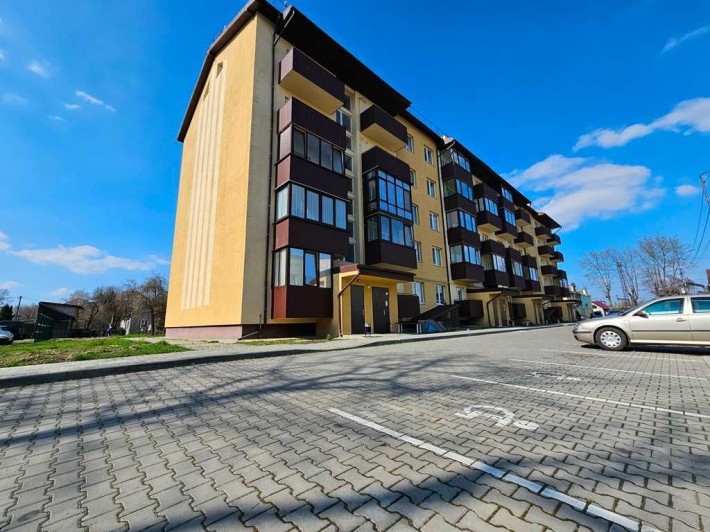 Продається простора трикімнатна квартира в новозбудованому будинку... - фото 1