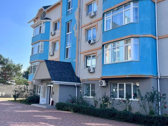 Продається 3-кімнатна квартира в центрі міста Умань