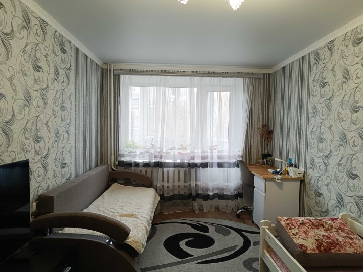 Продається гарна 1-кімн. квартира 2-й поверх р-н школи №3 - фото 1