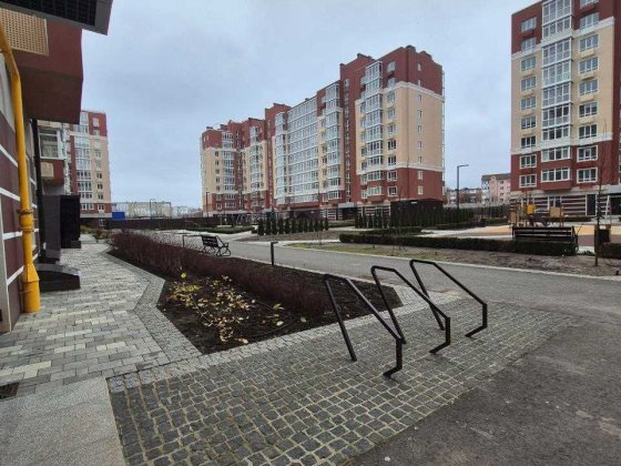 Продам простору квартиру в сучасному житловому комплексі Умань