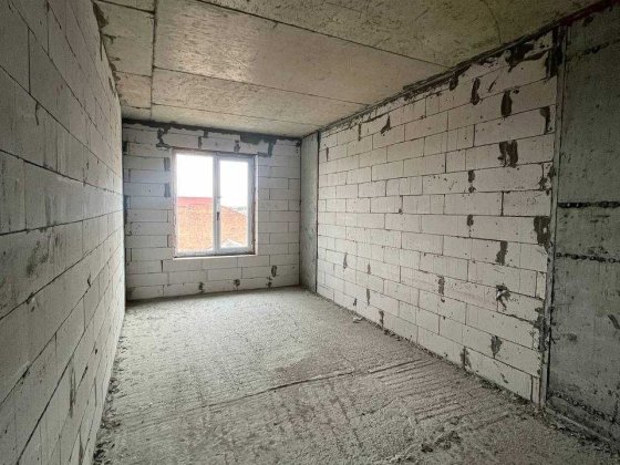 Продається простора 3-кімнатна квартира в самому ЦЕНТРІ міста Умань