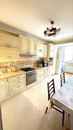 2к квартира у новому будинку. Сковороди - фото 1