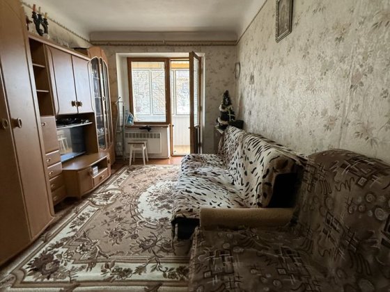 Продам квартиру,другий поверх Шептицький