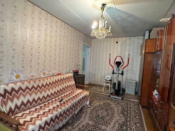 Продається 2 - кімнатна квартира Шептицький