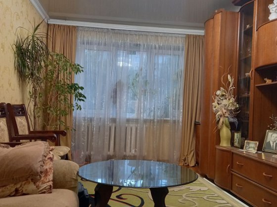 Продажа двухкомнатной квартиры подходит под офис , магазин Шостка