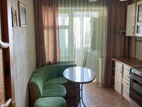 Однокімнатна квартира більшої площі Шептицький