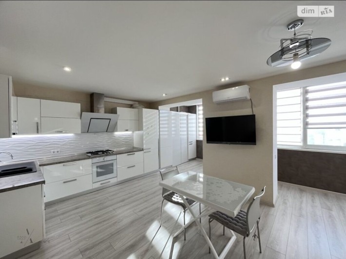 2К ЦЕНТР | 70м² | 8/10 | Парк 3 хв | 2% податок - фото 1