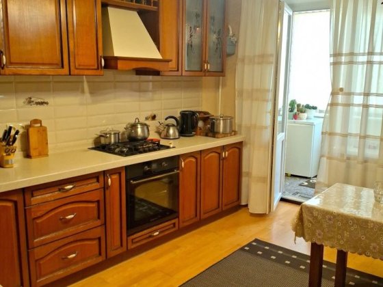 Хороша трикімнатна квартира у Шептицькому Шептицький