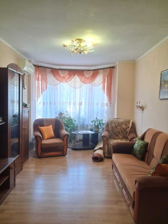 Продається 2х кімнатна квартира з ремонтом та всім необхідним у центрі міста Шостка, можна по сертиф - фото 1