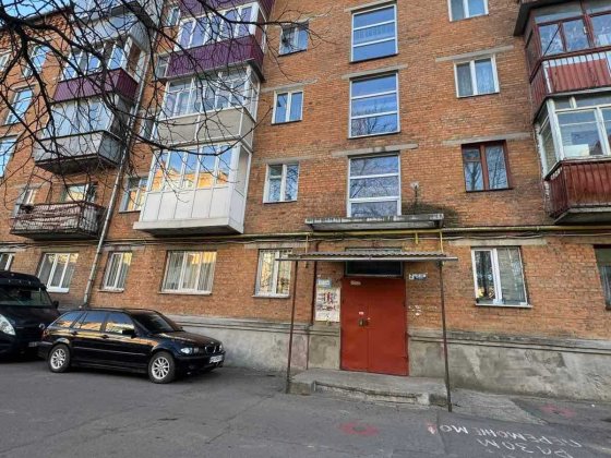 2к, інституська, низ ринку, супер ціна , мінімальне оформлення.ТОП Хмельницкий