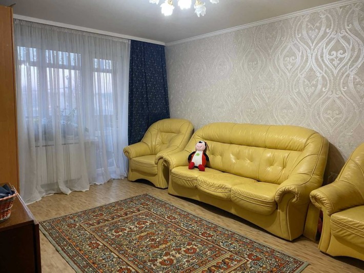Продам 3-к. квартиру - фото 1