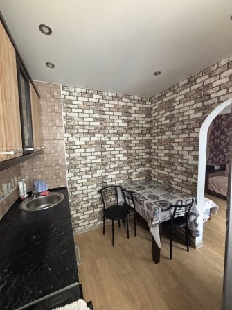 Продам 2-х кімнатну квартиру в селищі Кам'янське - фото 1