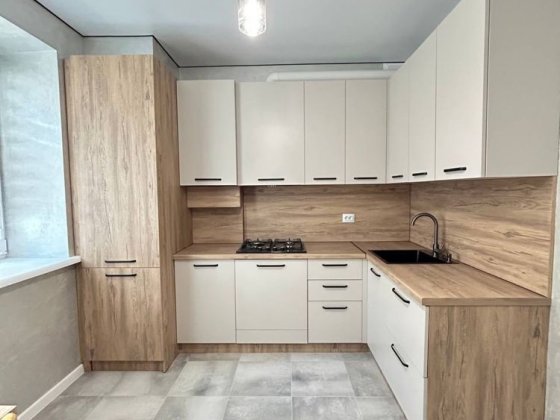 Продається 1 кімнатна квартира з ремонтом в новому будинку. Хмельницкий