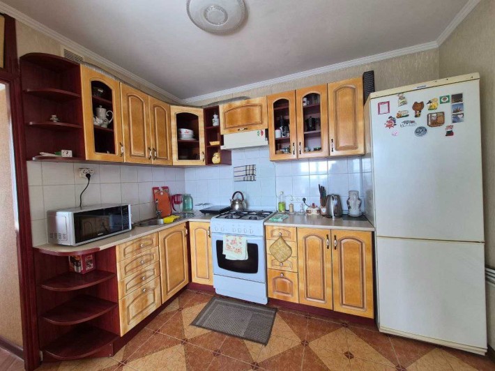 2к  Виставка Зарічанська 75 кв.м. - фото 1