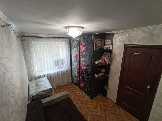 Продається гостинка полуторка Ладижин