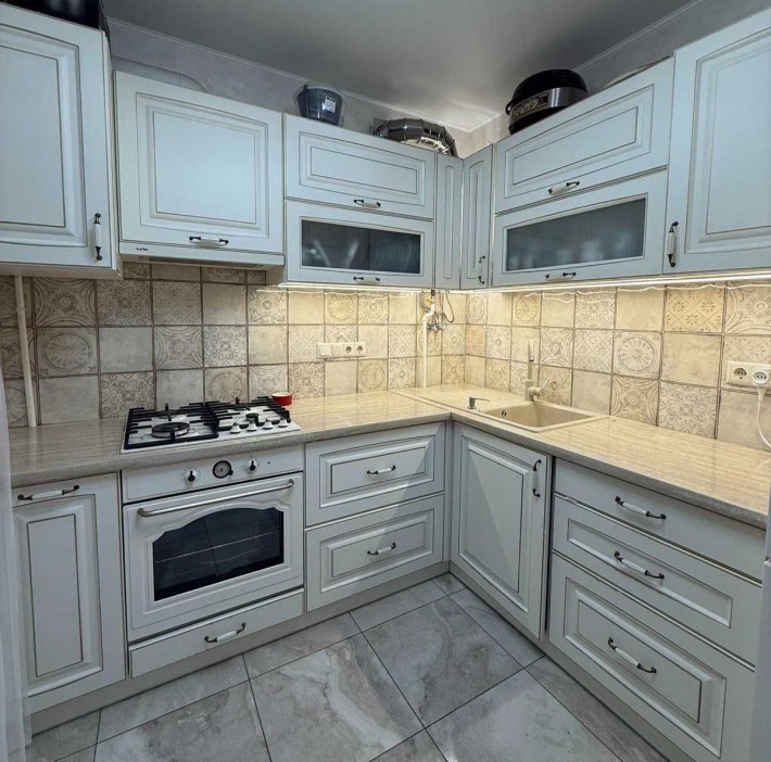 1к кв-студія в центрі з сучасним ремонтом! 41585 - фото 1