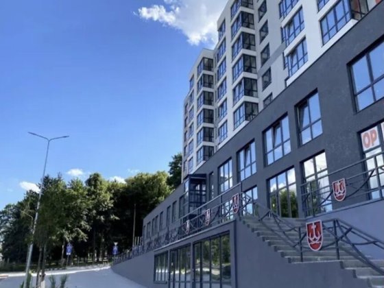 Продається 2к.простора квартира Михайлівці