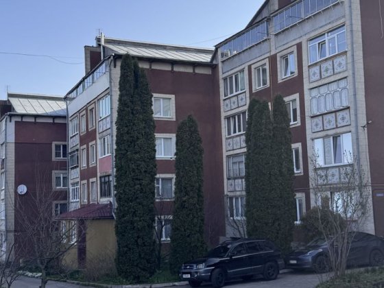 Продається 2к 65 кв.м. 2 пов. вул.Камʼянецька 259/1 Торг Хмельницький