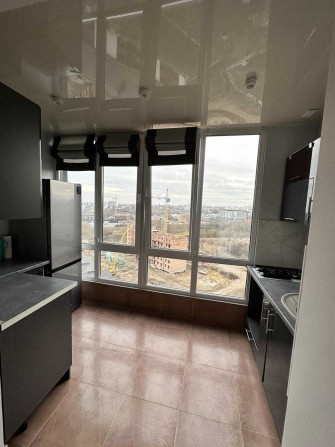 ТЕРМІНОВО 2 кімнатна квартира низринку 2% - фото 1