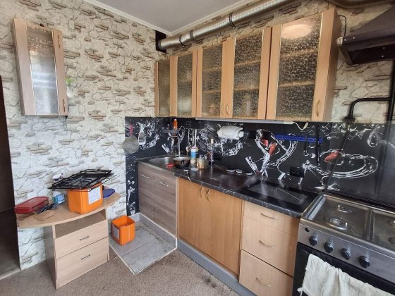 Простора 3к середній поверх. Оформлення мінімальне! 43288 Хмельницький