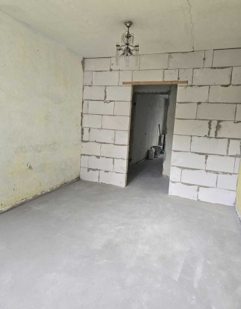 3 кімнатна квартира на проспекті в під ремонт - фото 1