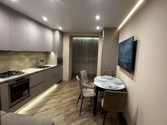 Продаж стильної 2 кімн. квартири з авторським ремонтом ЖК Дн. Брама 2 Слобожанское