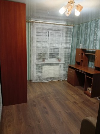 Продається 3-кімнатна квартира в самому центрі міста Олевськ.На 4 поверсі,з ремонтом - фото 1