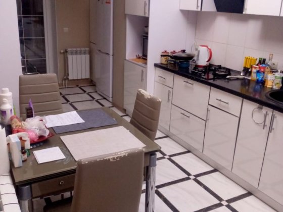 Квартира з газом. Поруч термальні басейни.