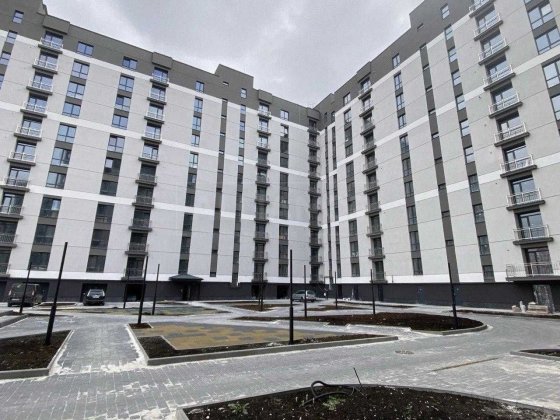 2 кім .квартира. Готова до ремонту м-р. Міського Озера