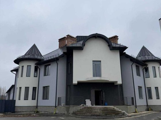 Продаж 2-кімнатної квартири у клубному будинку с. Вовчинці Вовчинець