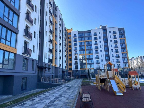 Продаю ЗДАНУ видову двокімнатну квартиру з котлом в ціні на Каскаді Вовчинець