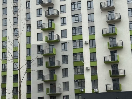 Квартира біля міського озера