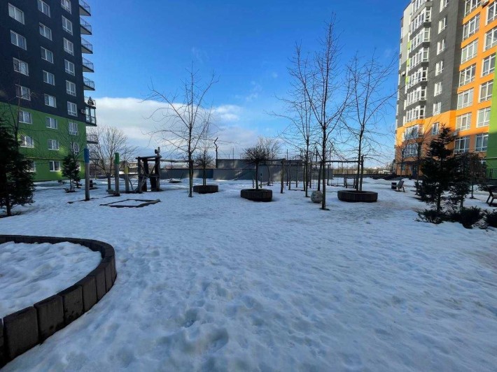 Продаж 3-кімнатної квартири 101 м² у сучасному ЖК біля міського озера. - фото 1