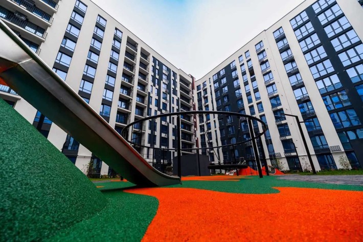 Продаж 2 кімнатної квартири з дизайнерським ремонтом - фото 1
