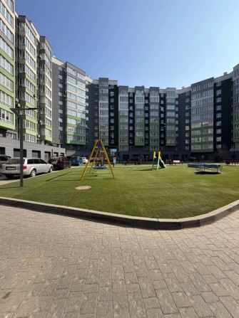 Продаж однокімнатної квартири біля озера та парку 43 м2. - фото 1